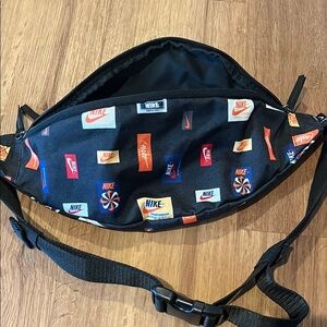 Nike Black Multi-Color Men's Bag
